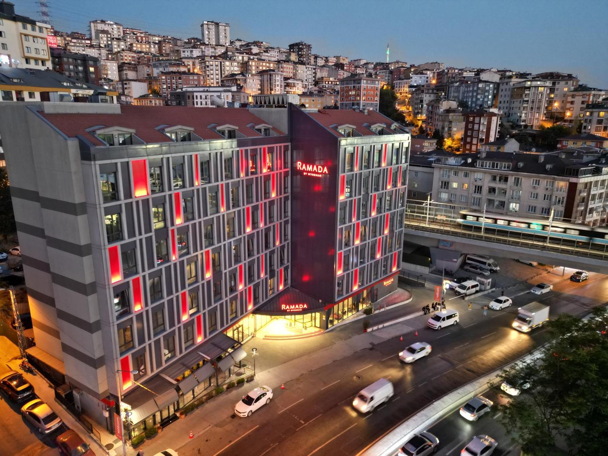 Ramada By Wyndham Istanbul Alibeykoy Hotel Exterior photo